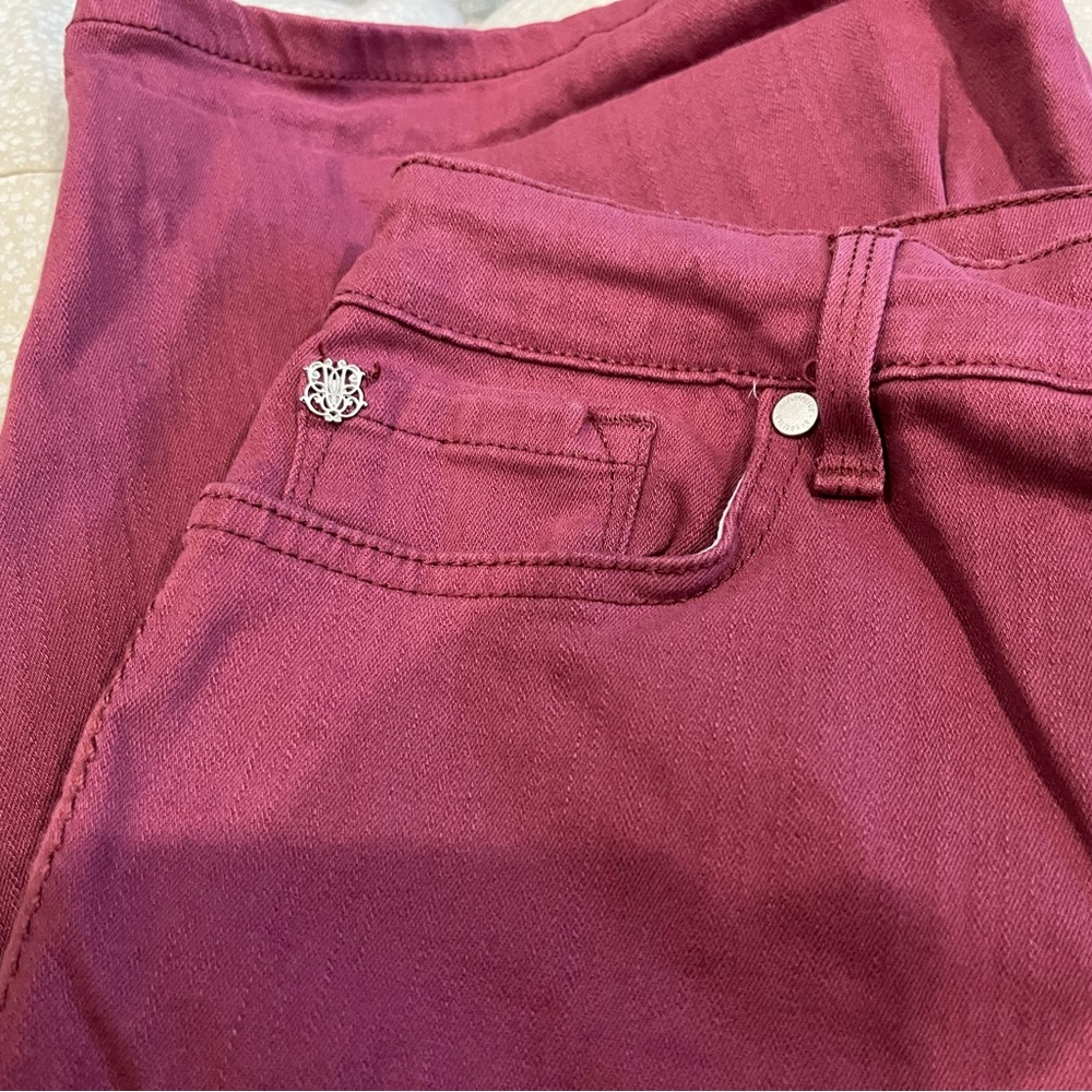Bandolino Women's Shorts in Deep Maroon, Size 14